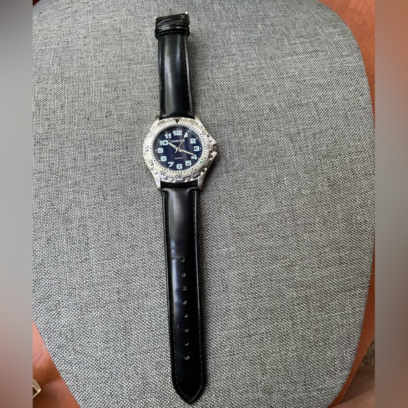 Watch It Men’s Quartz Wrist Watch Navy Blue Face Black Leather Adjustable Band - Picture 3 of 8